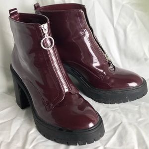 Burgundy grunge o-ring boots